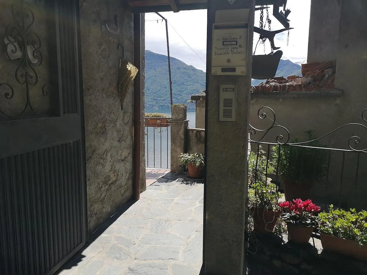 Apartamento Il Balcone Di Betty, Meraviglia Vista Lago San Siro