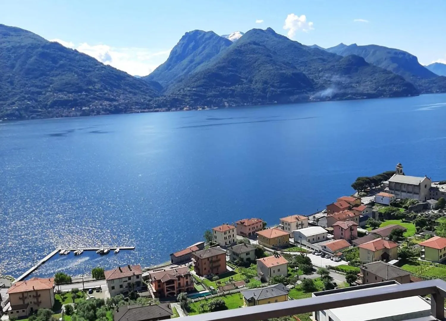 Il Balcone Di Betty, Meraviglia Vista Lago San Siro  Apartamento